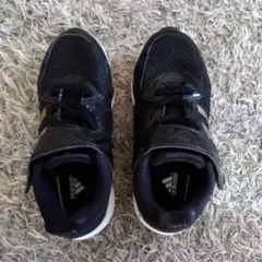 adidas キッズ スニーカー 黒/金 19cm