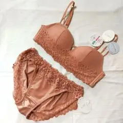 Item thumbnail for item c7c38919-b64e-4115-8947-52339debd084