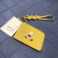 ACCOMMODE ミッキーマウス パスケース