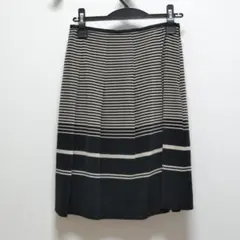 薄手のスカート