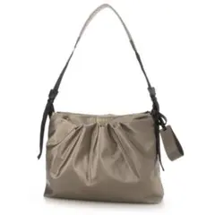 極美品★定価¥33000 PELLE BORSA チアーズ ショルダーバッグ
