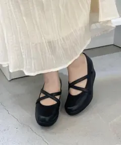 新品　FIRST CONTACT クロスベルトウェッジソールパンプス　24.5