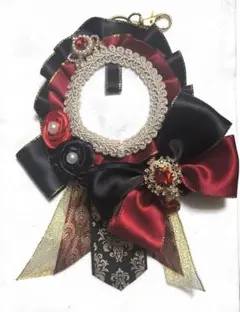 痛ロゼット 黒×赤×金 王冠付き