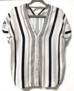 le.coeur blanc ランダムストライプVネックフレンチシャツ ベージュ