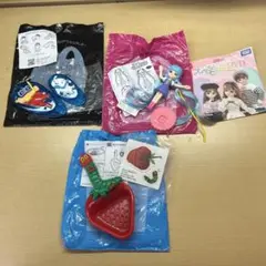 ハッピーセット 4点セット（クレヨンしんちゃん・リカちゃん・はらぺこあおむし ）