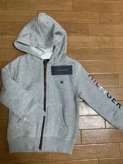 新品　トミーヒルフィガー　TOMMY HILFIGER パーカー　キッズ　3歳