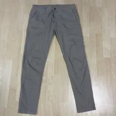 スキニーチノパン