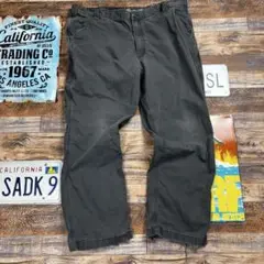42×30 Carhartt ワークパンツ　2XL相当
