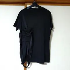 ブラック ポケット付き Tシャツ