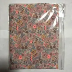 輸入リバティ　ベッツィピーチ　生地幅×2m