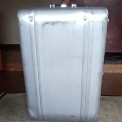ゼロハリバートンキャリースーツケース