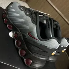 新品・未使用　NIKE AIR MAX DN8