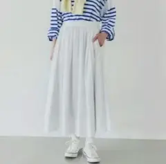 新品未使用　北欧暮らしの道具展　凛とした、大人のための白スカート