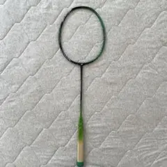 超美品 未使用に近い YONEX  アストロクス99 LCW YONEX バドミントンラケット アストロクス 99 リー・チョン