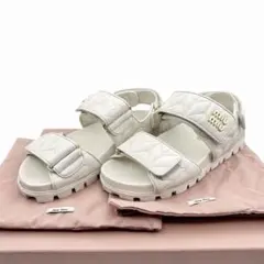 Item thumbnail for item 58775568-e2af-4cc6-bd32-7fd90cb35b2d