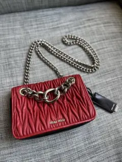 miu miu ミュウミュウ マトラッセ チェーンバッグ