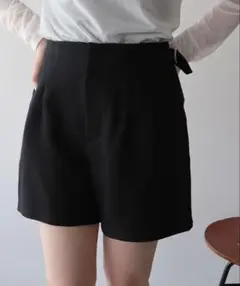 【美品】earth music&ecology 黒ショートパンツ Mサイズ