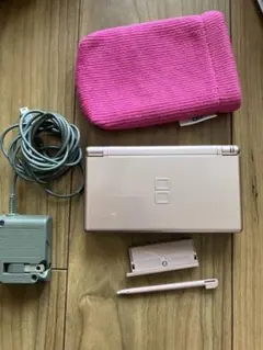 Nintendo DS Lite メタリックロゼ本体+付属品