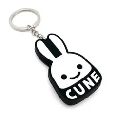 CUNE ラバーキーホルダー　うさぎがいる　ストラップ　キーリング