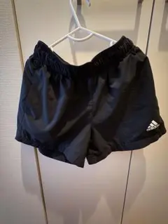adidas 黒 ハーフパンツ