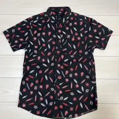 RVCA 半袖シャツ 黒 赤葉柄