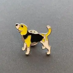 ビーグル犬　かわいいピンバッジ　犬好きさん　プレゼント　簡易ラッピング付き