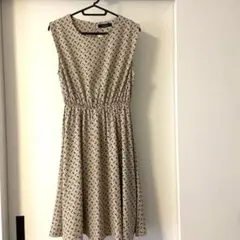 ノースリーブ　ワンピース