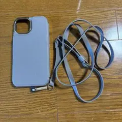 ライトパープルスマホケースとショルダーストラップ