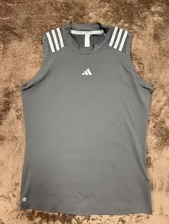 【美品】Adidas ストレッチ モックネックノースリーブシャツ レディス