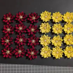 専用ページ‼️つまみ細工お花のパーツ