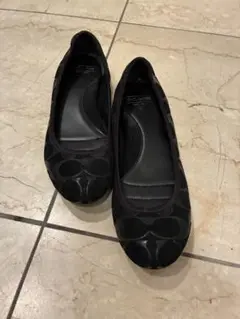COACH AURA 6Bブラック フラットシューズ