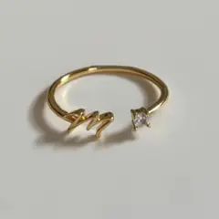 クレア イニシャルリング 「M」 サイズフリー CREA