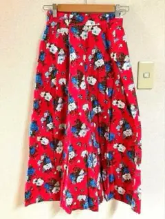 SPINNS 花柄ガウチョパンツ 赤