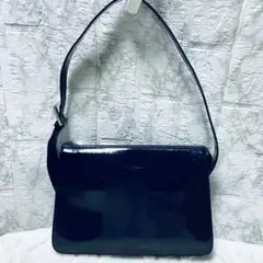 美品FURLA 美しい光沢あるパテントレザー ネイビー ショルダーバッグ