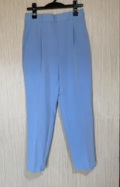 美品 GU ジーユー ライトブルー テーパードパンツ センタープレス L