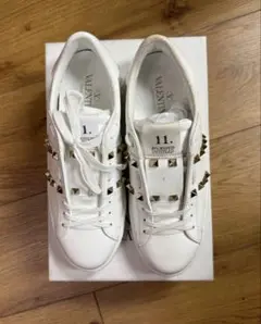 VALENTINO スタッズスニーカー　38