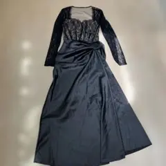 レースとサテンのロングドレス 黒