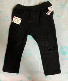スヌーピー付き黒スウェットパンツ