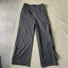 グレー　スラックス