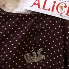 不思議な国のアリスネックレス