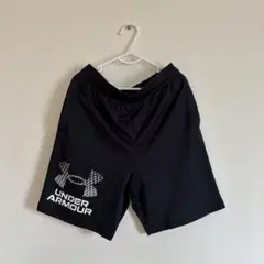 アンダーアーマー　ハーフパンツ　150
