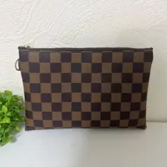 Item thumbnail for item 468fe4c4-20ca-4c6e-98f2-0e47e07b1dfe