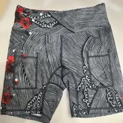波模様 赤い花柄 ショートパンツ