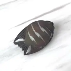 お魚シェルブローチ