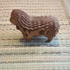 木製 羊の置物 ブラウン 小型