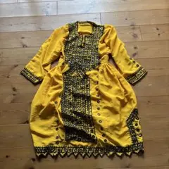 Vintage 黄色の長袖ミラーワーク　バロチドレス