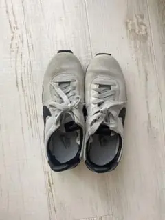 Nike スニーカー グレー/ブラック