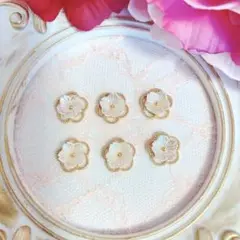 アクセサリーパーツ 白い花 6個