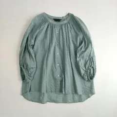 美品　showerparty エンボス シワ加工 バンドカラーシャツ ブラウス