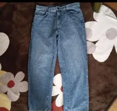 UNIQLO　テパードジーンズ　26インチ(66cm）
